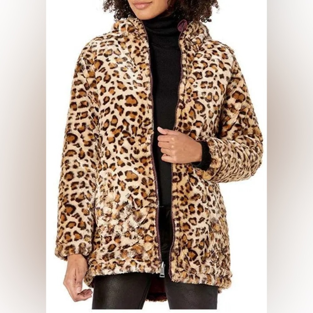 Bebe reversibe coat.